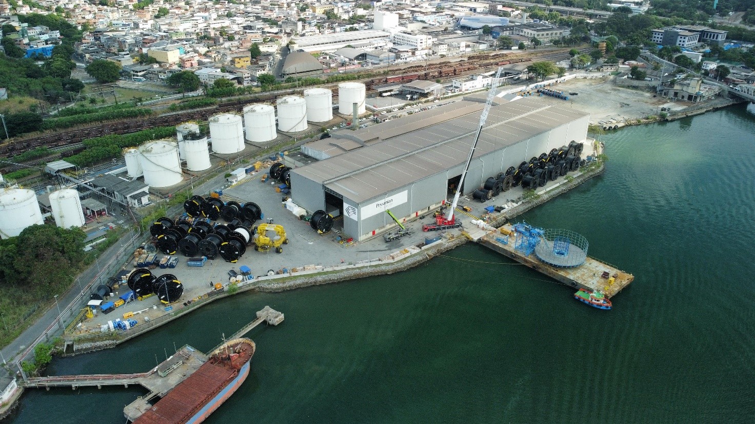 Fábrica da Prysmian em Vila Velha-ES, que abriga o Centro de Excelência da companhia para o desenvolvimento de soluções offshore (Foto: Divulgação/Prysmian)